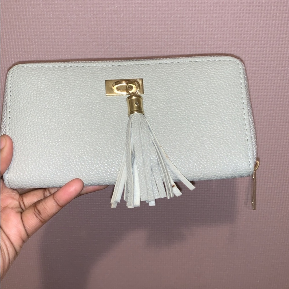 grey tasel wallet